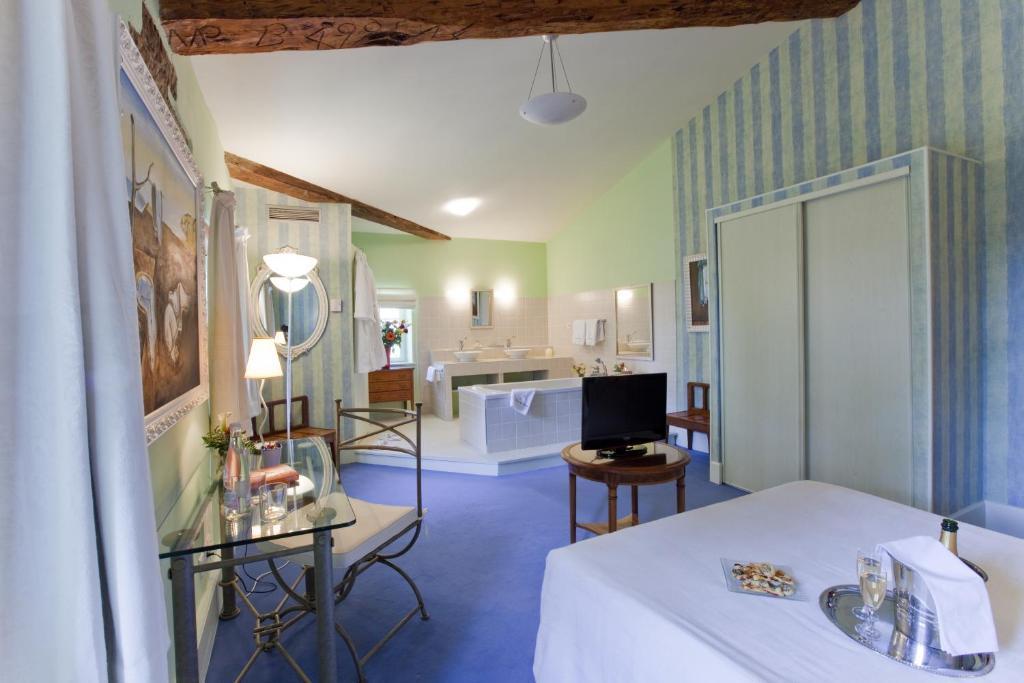 Le Domaine De La Colombiere Hotel Moissieu-sur-Dolon Quarto foto